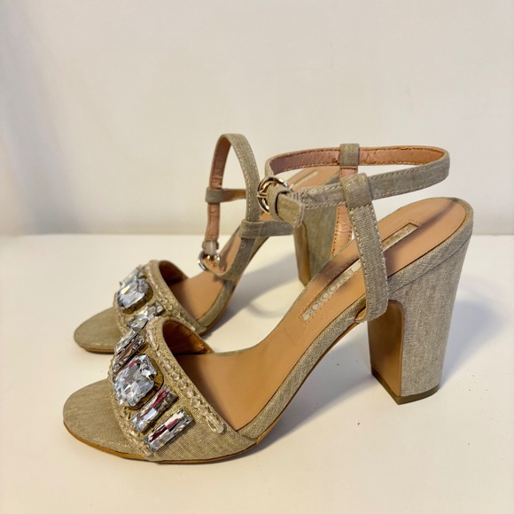 Audrey Brooke Open Toe Ankle Strap Block Heel Sandals Embellished Tan Grey 7.5 - Picture 1 of 6